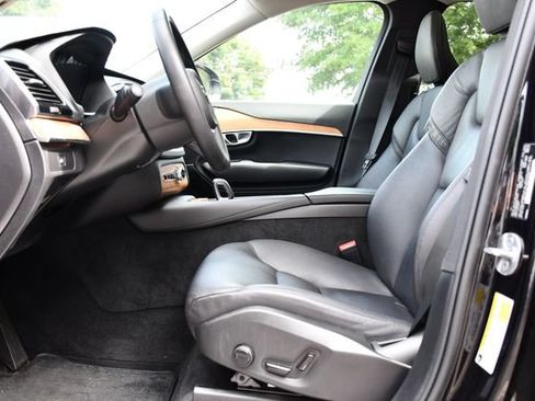 Certified 2024 Volvo XC90 B6 Plus AWD/4WD image 12