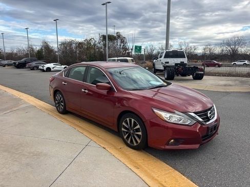 Used 2017 Nissan Altima 2.5 SV image 7