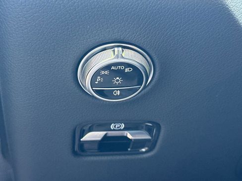 Certified 2026 Mercedes-Benz GLC 300 4MATIC image 37