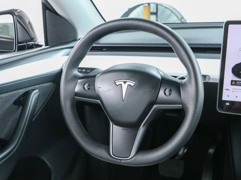 Used 2023 Tesla Model Y Long Range AWD/4WD image 12