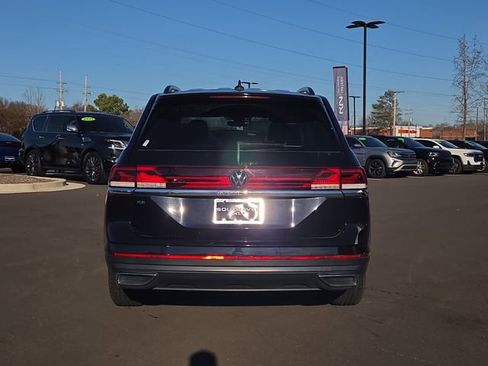 Used 2024 Volkswagen Atlas SE image 4