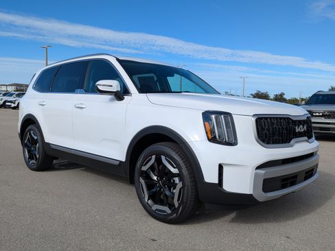 New 2025 Kia Telluride EX image 2