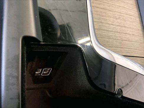 Used 2018 Volvo XC60 T5 Inscription w/ Convenience Package image 34