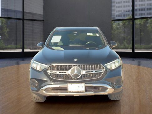 Used 2024 Mercedes-Benz GLC 300 image 8