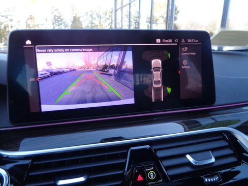 Used 2021 BMW 530i xDrive w/ Convenience Package image 14