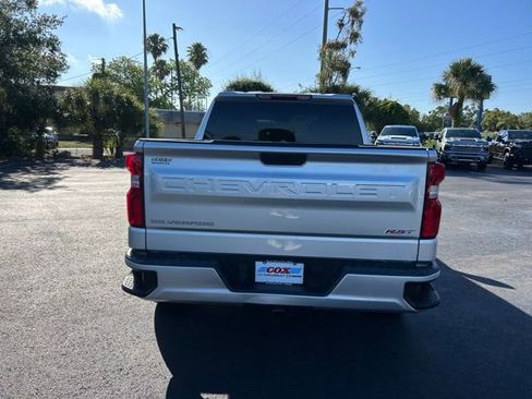 Used 2022 Chevrolet Silverado 1500 RST RWD image 5