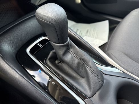 Certified 2025 Toyota Corolla LE image 21