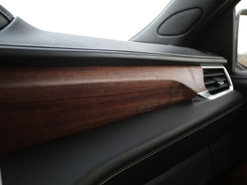 Used 2024 GMC Yukon XL Denali Ultimate image 25