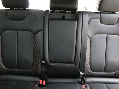 Used 2023 Jeep Grand Cherokee Summit image 34