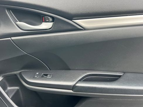 Used 2019 Honda Civic Sport image 17