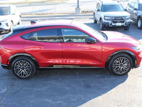 Used 2024 Ford Mustang Mach-E Premium image 9