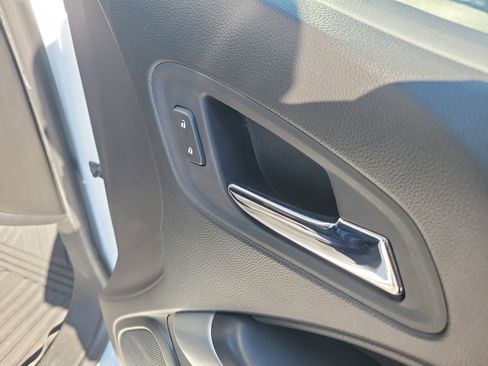 Used 2021 Chevrolet Colorado LT w/ Safety Package image 11