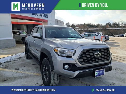 Used 2021 Toyota Tacoma TRD Off-Road w/ Technology Package image 7