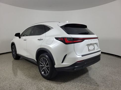 Used 2024 Lexus NX 250 FWD image 3