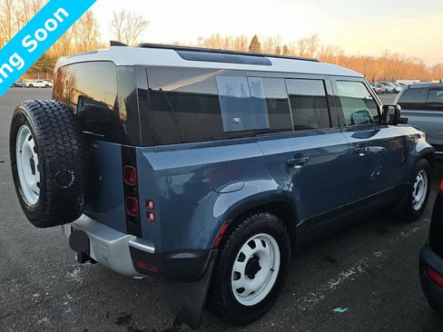Used 2024 Land Rover Defender 110 S image 6
