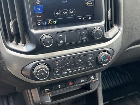 Used 2020 Chevrolet Colorado LT w/ Safety Package RWD image 11