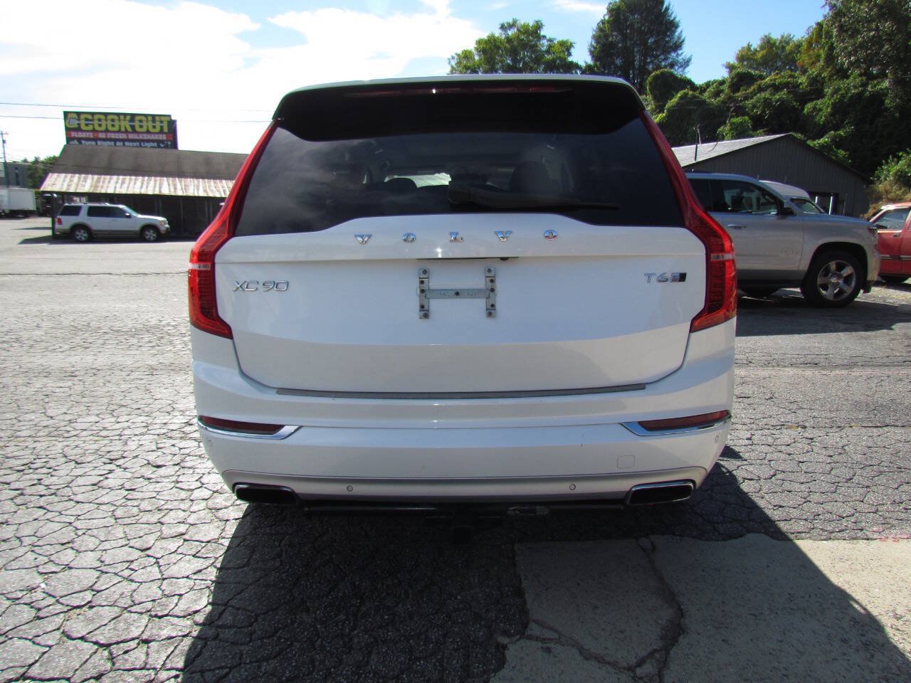 Used 2017 Volvo XC90 T6 Inscription w/ Vision Package AWD/4WD image 4