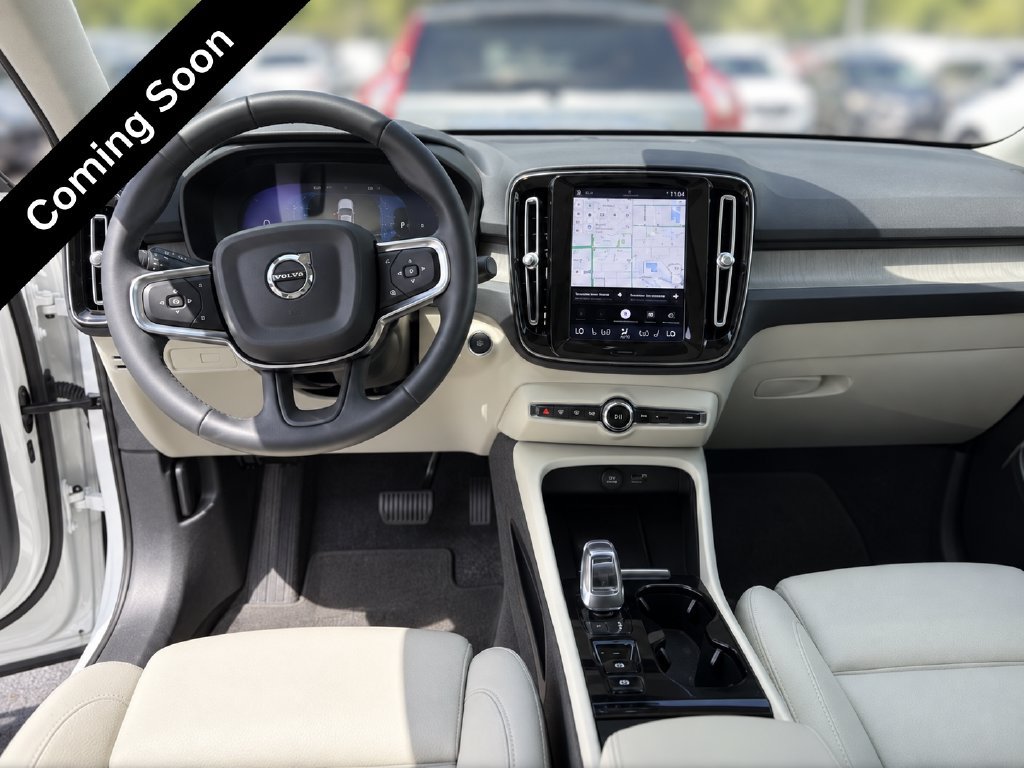Certified 2024 Volvo XC40 B5 Ultimate w/ Protection Package Premier AWD/4WD image 3