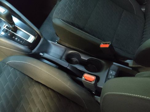 Used 2021 Nissan Kicks S image 26