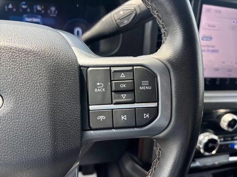 Used 2025 Ford F250 Lariat w/ Black Appearance Package AWD/4WD image 30