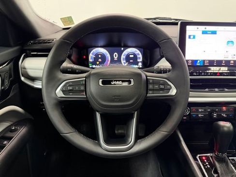 Certified 2025 Jeep Compass Limited w/ Elite Group image 18