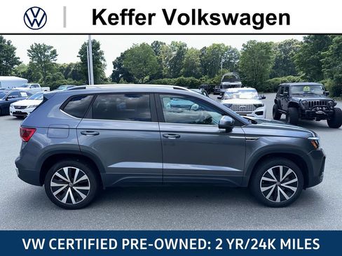 Certified 2023 Volkswagen Taos SE FWD image 16