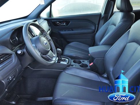 Used 2025 Subaru Forester Limited AWD/4WD image 9