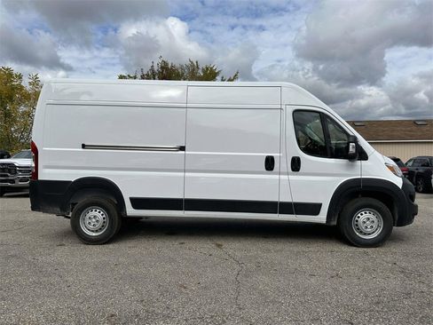 New 2026 RAM ProMaster 2500 w/ Convenience Group image 2
