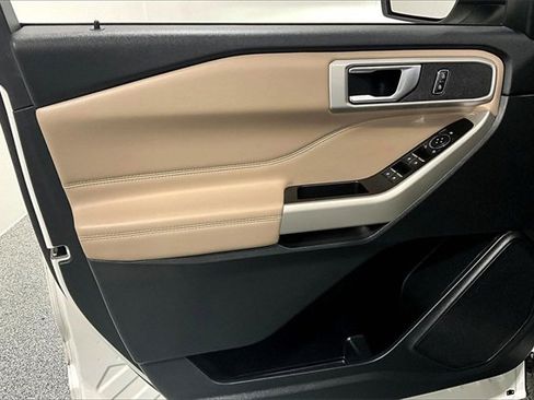 Used 2021 Ford Explorer XLT w/ Equipment Group 202A image 20