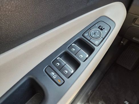 Used 2023 Hyundai Santa Fe SE w/ Winter Weather Package FWD image 21