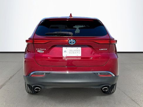 Used 2023 Toyota Venza Limited image 6