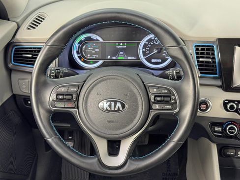 Used 2019 Kia Niro LX image 19