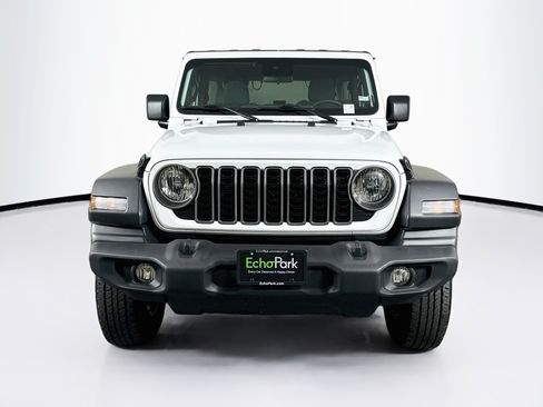 Used 2025 Jeep Wrangler Unlimited Sport AWD/4WD image 2