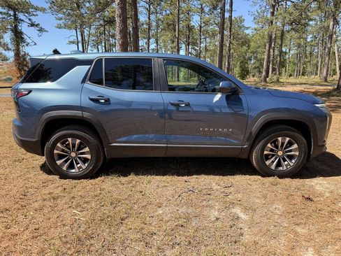 Used 2025 Chevrolet Equinox LT FWD image 6