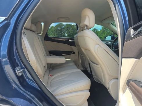 Used 2018 Lincoln MKC Premiere FWD image 39