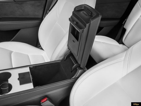 Used 2025 Tesla Model Y Long Range image 12