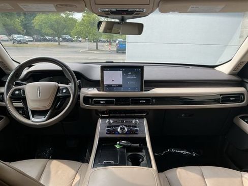 Used 2020 Lincoln Aviator Reserve w/ Elements Package Plus AWD/4WD image 2