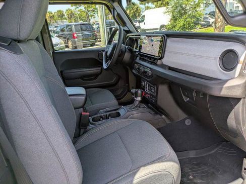 Certified 2025 Jeep Wrangler Sport AWD/4WD image 10