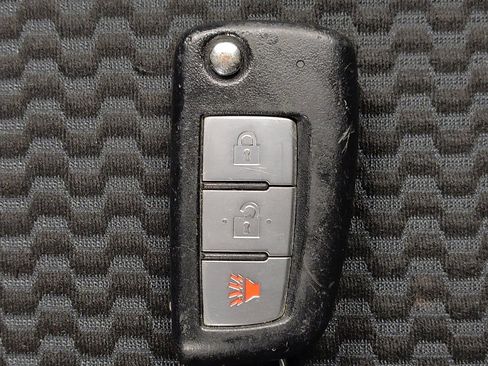 Used 2020 Nissan Rogue Sport S image 32