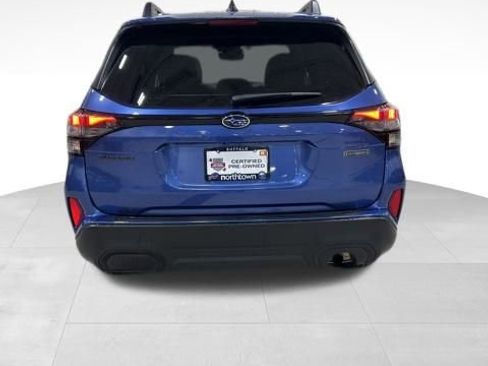 Certified 2025 Subaru Forester Premium image 27