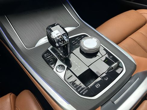 Used 2022 BMW X7 xDrive40i w/ Executive Package image 25