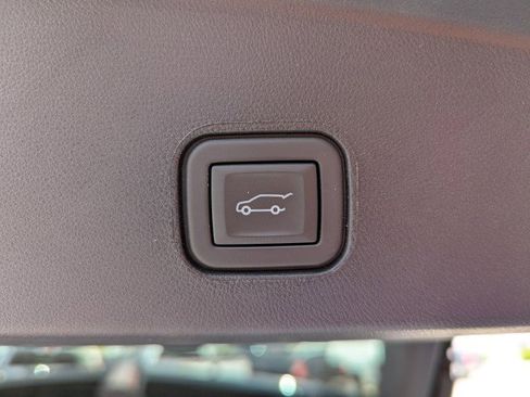 Used 2024 Cadillac Lyriq Luxury AWD/4WD image 28