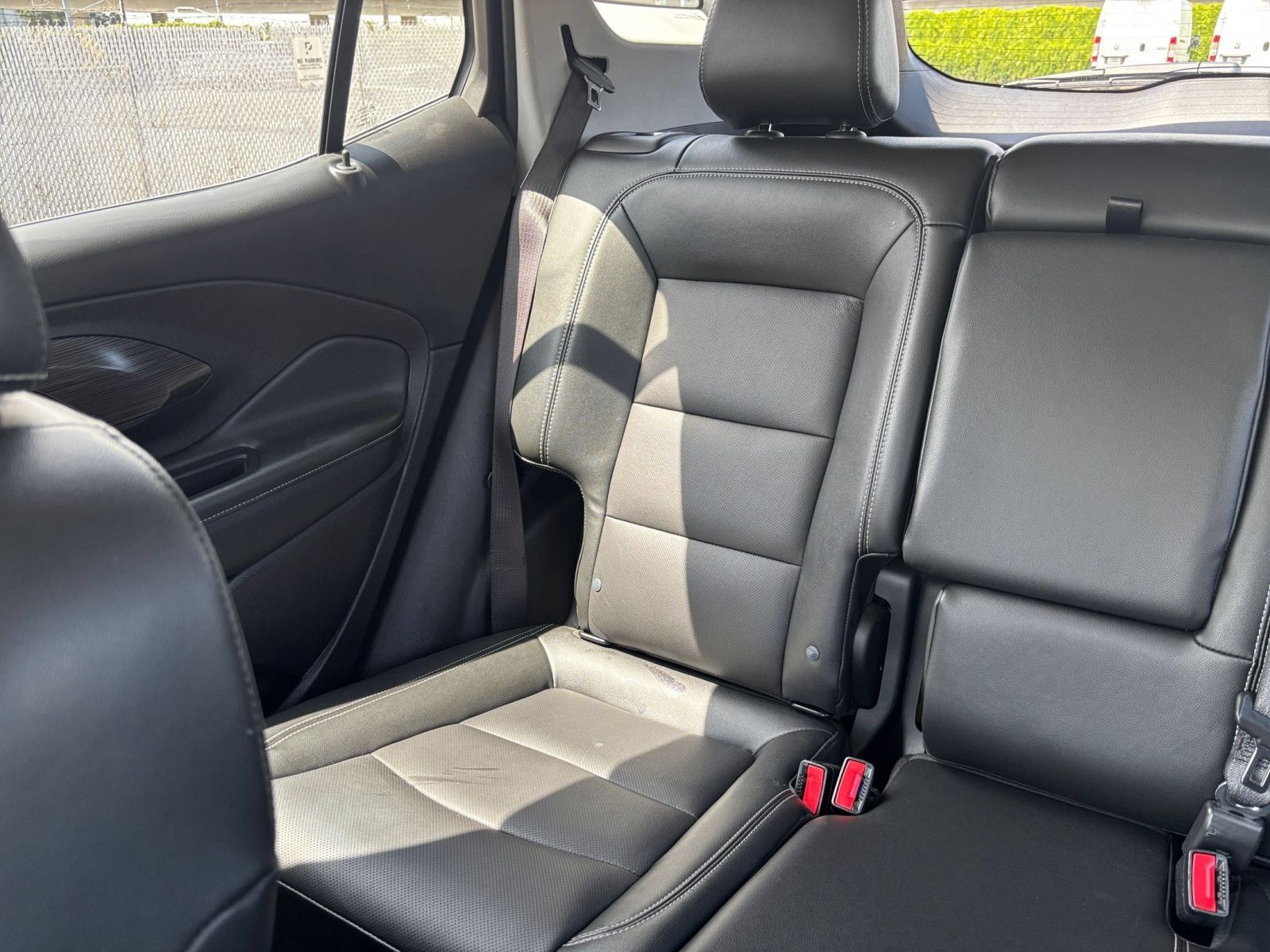 Used 2024 GMC Terrain SLT AWD/4WD image 40