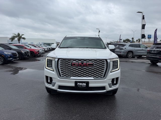 Used 2024 GMC Yukon XL Denali AWD/4WD image 2