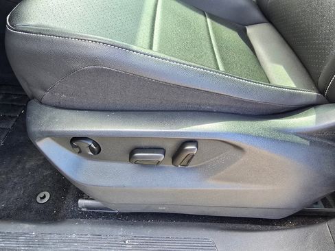 Used 2021 Volkswagen Tiguan SE w/ Panoramic Sunroof Package image 15