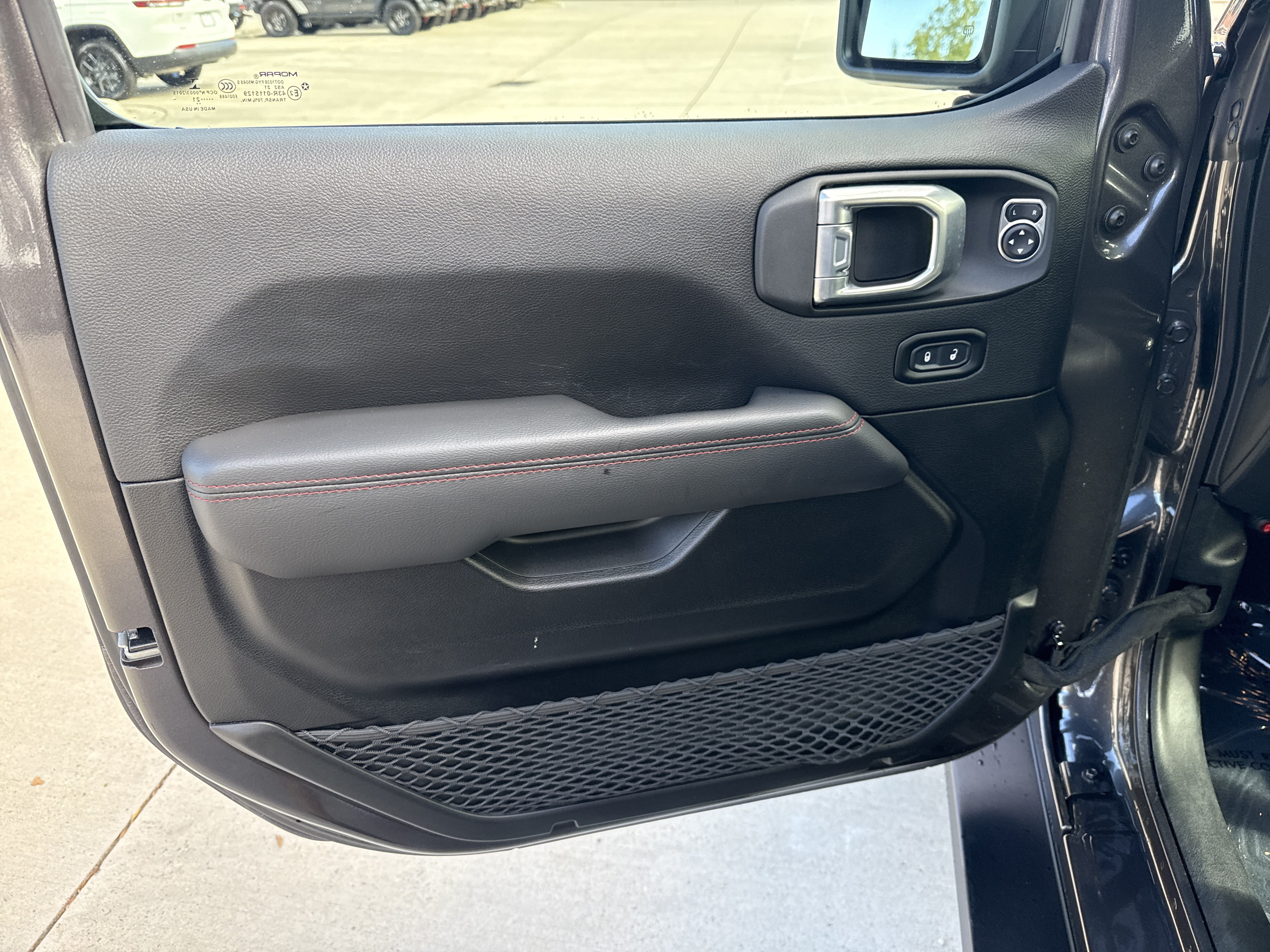 Used 2021 Jeep Wrangler Unlimited Rubicon AWD/4WD image 13