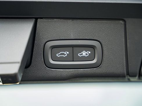 New 2026 Volvo XC60 B5 Plus w/ Protection Package Premier image 11