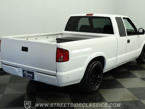 Used 1995 Chevrolet S10 Pickup LS image 10