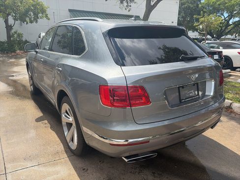 Used 2018 Bentley Bentayga AWD/4WD image 5