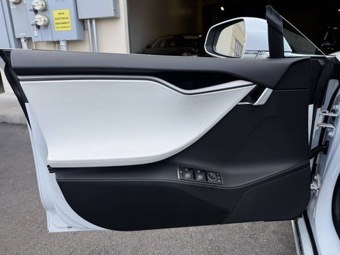 Used 2018 Tesla Model S 75D AWD/4WD image 38